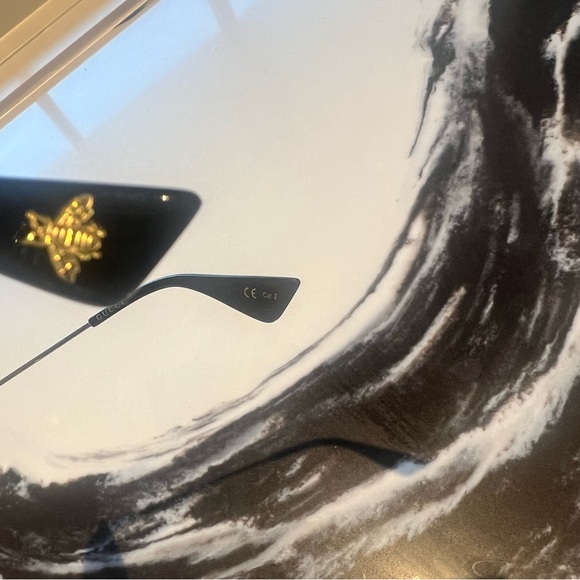 Gucci Rare Brown Sunglasses with Crystal Details - Picture 5 of 7